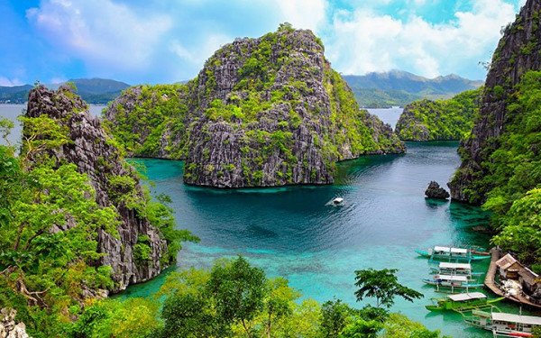 Coron Package w/ Island Tour & Calauit Safari + Black Island